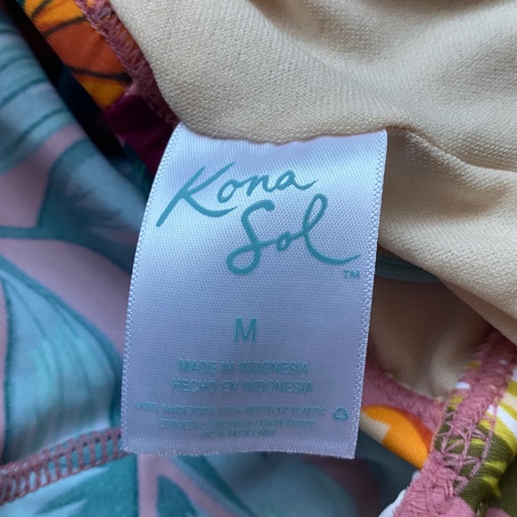 Kona Sol Off Shoulder Flounce 1pc Swimsuit sz Med - Picture 9 of 10